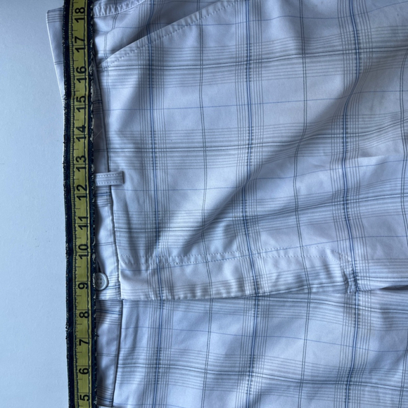 Kirkland Signature Men’s White Plaid Golf Shorts – Size 36 – Stretch Performance - Picture 7 of 10